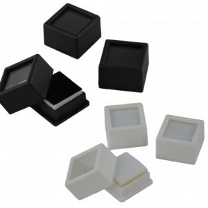 Small square boxes (8)